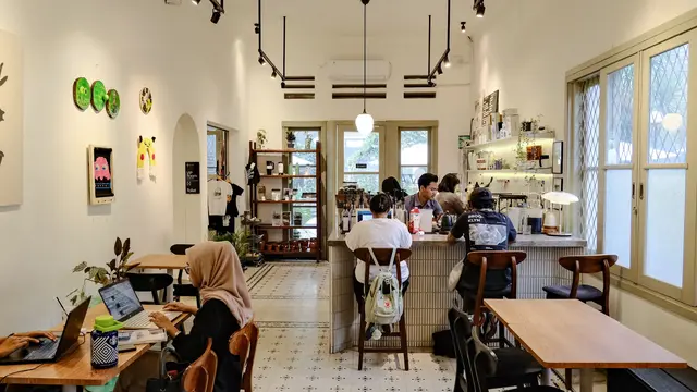 Titik Koma, salah satu brand kopi yang berdiri sejak 2016 kini memiliki 47 cabang di 18 kota di Indonesia