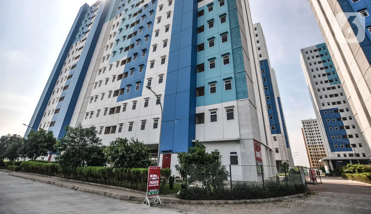 Suasana sepi tempat isolasi terpusat Rusun Nagrak Cilincing pasca ditutup sementara, Rabu (1/9/2021). Sebelumnya, Pemprov DKI Jakarta memfungsikan dua rusun sebagai tempat isolasi pasien Covid-19 akibat melonjaknya pasien di RSDC Wisma Atlet Kemayoran Juni lalu. (merdeka.com/Iqbal S. Nugroho)