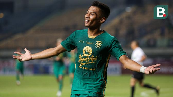 cetak gol perdana untuk persebaya di bri liga 1, ahmad nufiandani merayakan kehamilan sang istri