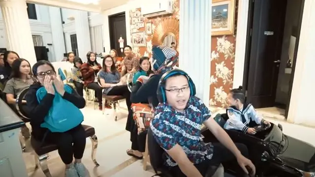 6 Potret Keseruan Mudik "Halu" Keluarga Anang Hermansyah dan Ashanty