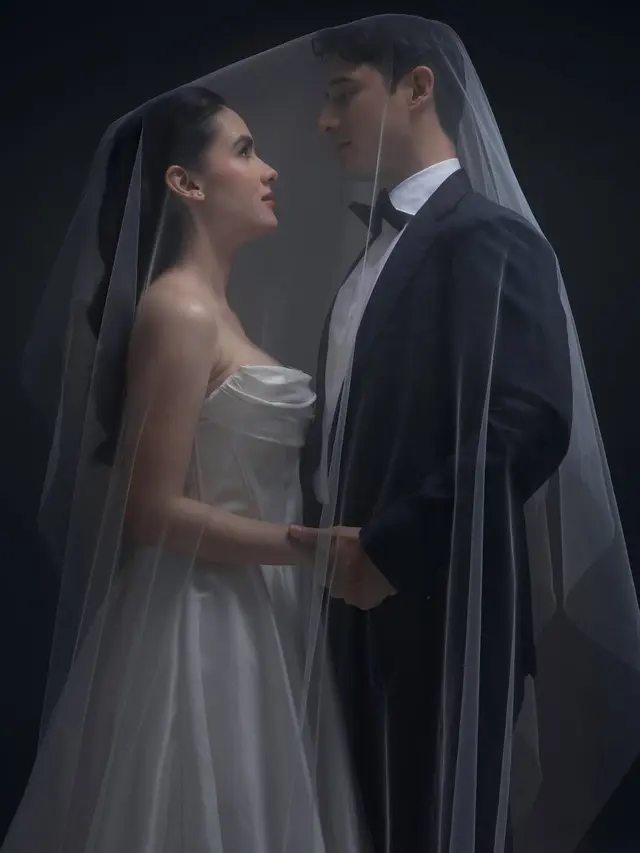 6 Gaya Pemotretan Steffi Zamora dan Nino Fernandez Pakai Busana Pengantin, Bikin Publik Penasaran