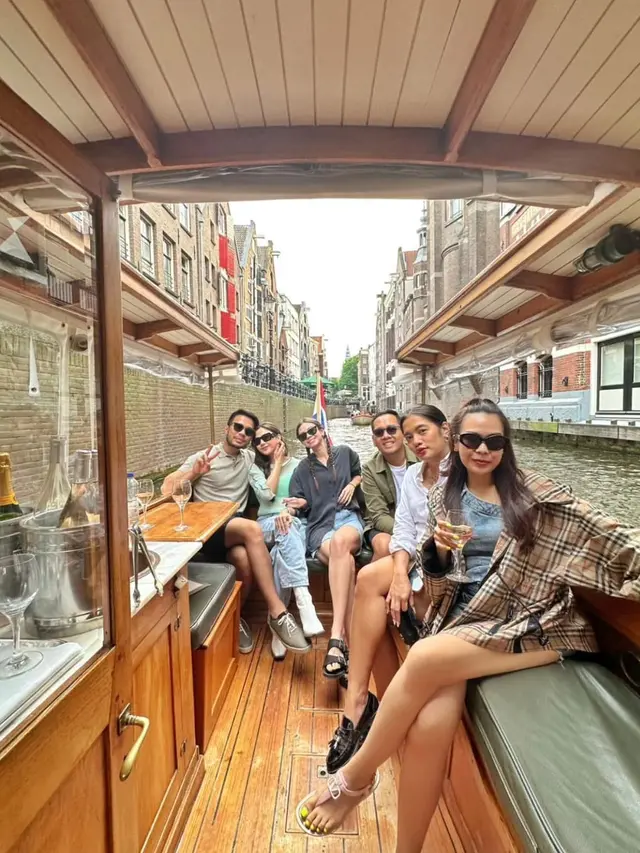 6 Potret Jessica Mila dan Yakup Hasibuan Honeymoon ke Belanda, Bertemu Yuki Kato