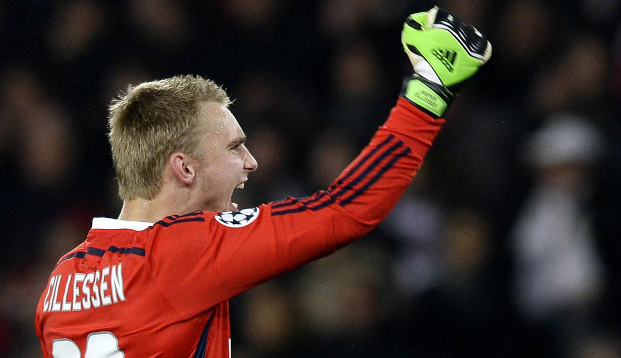 3. Jesper Cillessen, diberitakan Sky Sports, Ajax dan Barcelona sudah sepakat soal harga transfer kiper Belanda ini. Di Barca, Cillessen akan menggantikan posisi Claudio Bravo yang akan hijrah ke Manchester City. (AFP/Franck Fife)