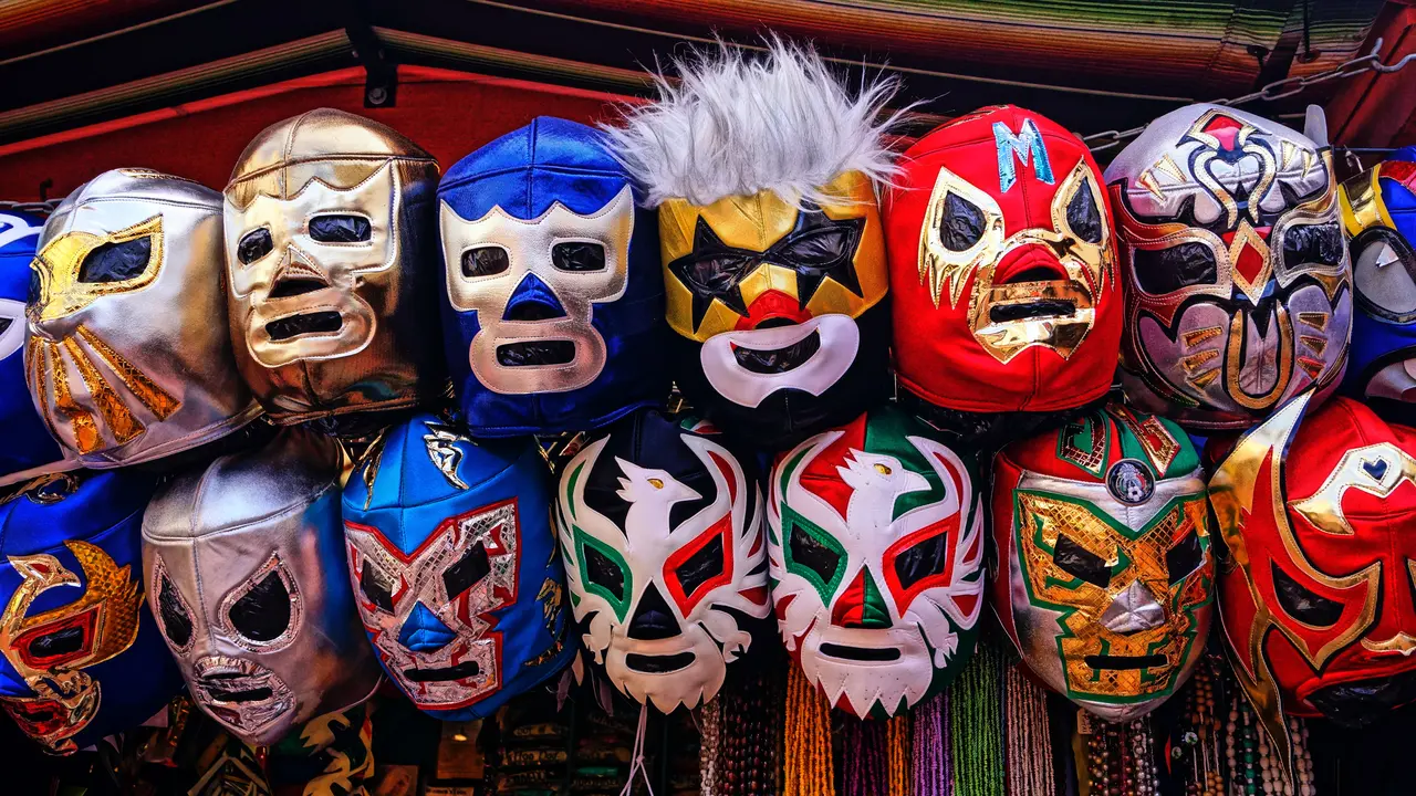 Ilustrasi topeng Lucha Libre khas Meksiko