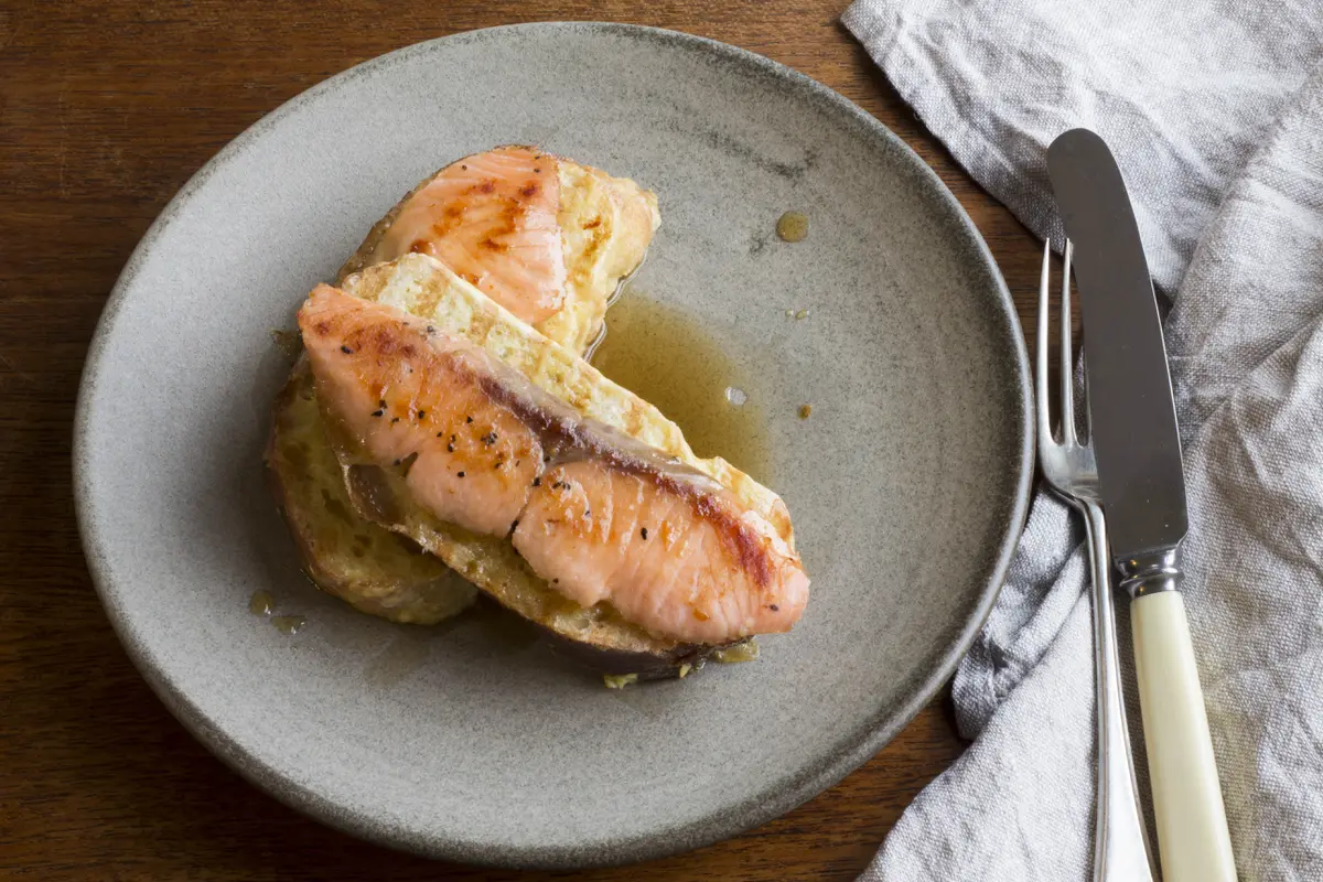 [Bintang] Resep Enak: Salmon Panggang Bawang Putih
