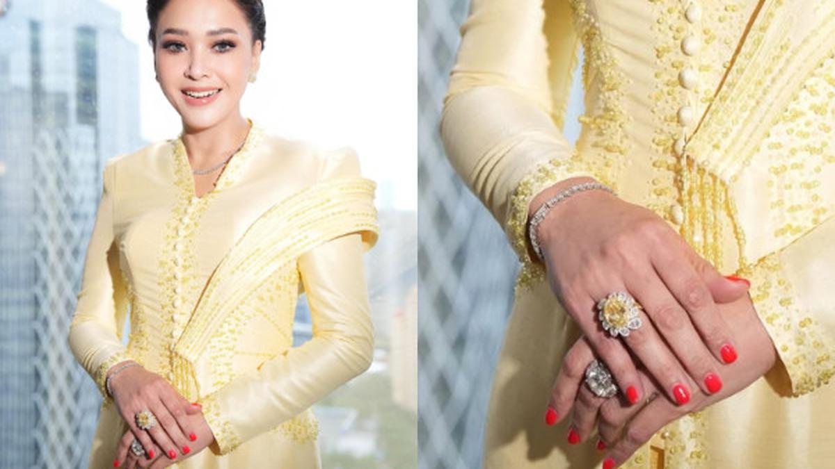 Intip Detail Perhiasan Maia Estianty di Lamaran El Rumi dan Syifa Hadju, Model Cicinnya Curi Perhatian