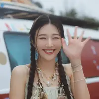 Rilis single dan album baru, Joy tebar semangat pada para penggemar.