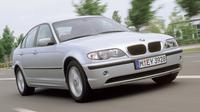 BMW 3 Series E46 menjadi pilihan yang menarik bagi peminang sedan asal Jerman dengan bodi kompak dan RWD. (netcarshow.com)