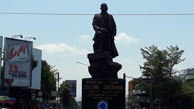 Ilustrasi – Patung Panglima Besar Jenderal Soedirman, di Purbalingga, Jawa Tengah. (Foto: Liputan6.com/Muhamad Ridlo)