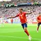 Kini setelah 16 tahun foto tersebut dibuat, Yamal berubah menjadi bintang Barcelona dan Timnas Spanyol. (AP Photo/Joan Monfort)