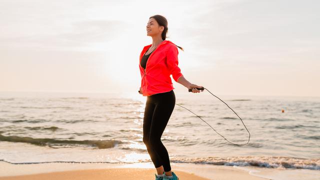 Ilustrasi olahraga skipping, lompat tali