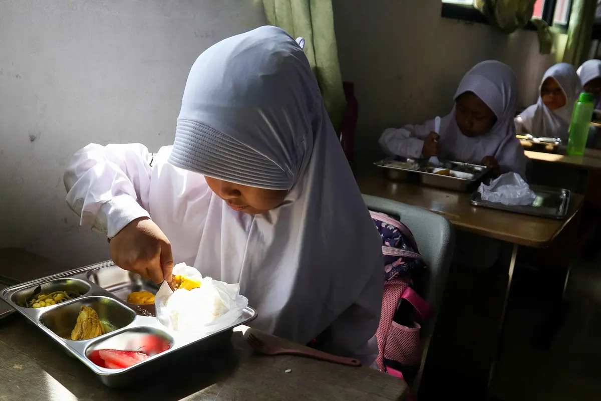Resmi Diluncurkan, Seperti Ini Antusiasme Siswa Sekolah Dasar Santap Makan Bergizi Gratis