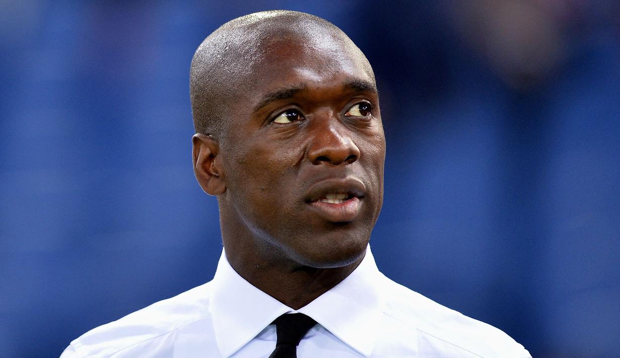Clarence Seedorf memiliki karier yang gemilang saat menjadi pemain AC Milan. Ia berhasil menyabet dua gelar Serie A dan dua trofi Liga Champions selama 10 musim membela Rossoneri. Nasib berbeda saat Seedorf dipercaya sebagai pelatih AC Milan. Ia hanya bertahan 4 bulan saja. (AFP/Alberto Pizzoli)