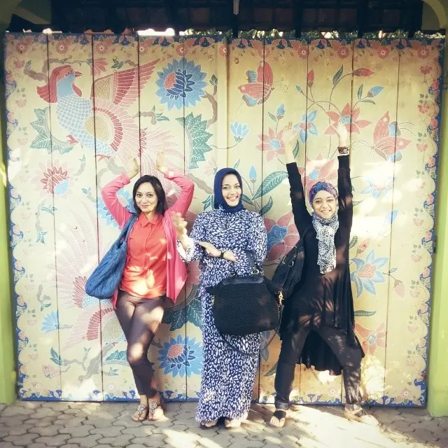 6 Potret Bella dan Chiki Fawzi Bareng Marissa Haque, Ungkap Keinginan yang Belum Terwujud