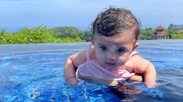 Baby Guzel disebut mirip boneka hidup