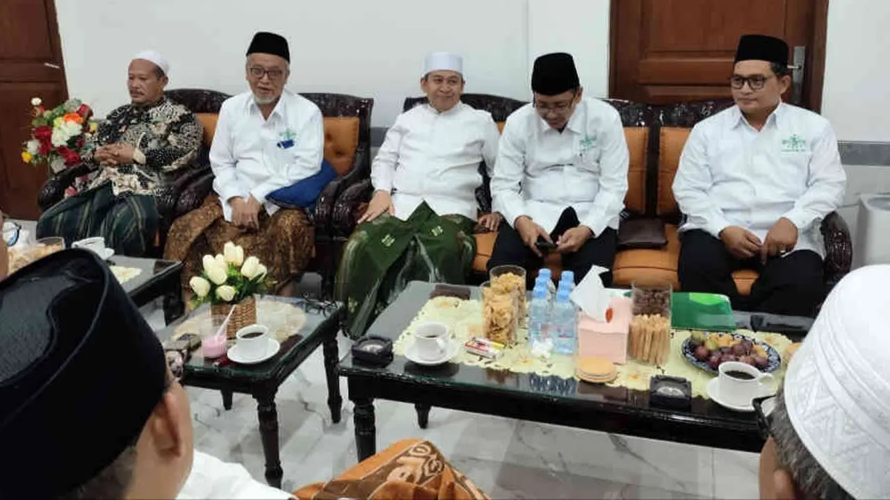 Rapat Syuriyah dan Tanfidziyah PCNU Pati di kediaman Ketua PWNU Jateng KH Abdul Ghaffar Rozin