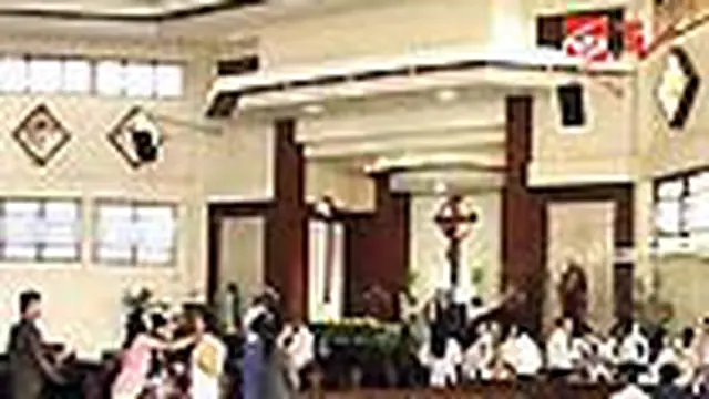 Gereja Dijaga Polisi, Ibadah Berjalan Lancar