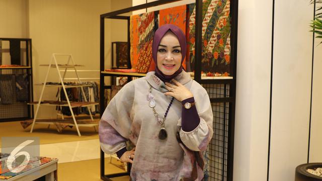 Chintami Atmanegara Pamerkan Busana Muslimah Terbaru Showbiz Liputan6 Com