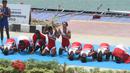 Tim dayung Indonesia melakukan selebrasi usai meraih medali emas pada Asian Games di JSC Lake Jakabaring, Sumatera Selatan, Jumat (24/8/2018). Tim dayung persembahkan emas ke sembilan untuk Indonesia. ANTARA FOTO/INASGOC/Rahmad Suryadi/nym/18