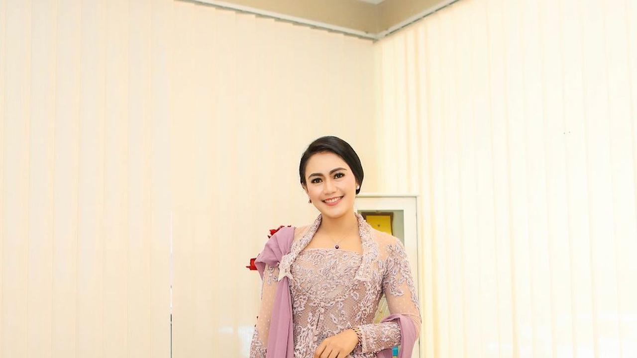 Brigita Manohara Sabet Rekor MURI usai lulus program doktoral di Fakultas Hukum UI.