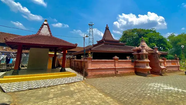 Makam Mbah Panji Kusumo