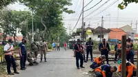 Aset PT KAI Daop 8 di Jalan Ambengan Surabaya dipagari. (Dian Kurniawan/Liputan6.com).