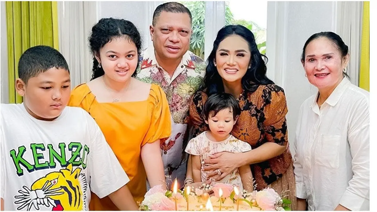 12 Tahun Menikah, Ini 6 Potret Krisdayanti dan Raul Lemos Rayakan Anniversary Sederhana