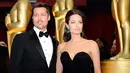 Kabar perceraian Angelina Jolie dan Brad Pitt belum luput dari perhatian publik. Pasalnya hingga kini belum juga ada keputusan akhri dari perceraian mereka, apakah tetap bercerai atau kembali rujuk? (AFP/Kevork Djansezian)