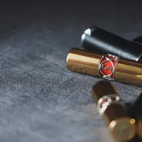 Tak semua rona lipstik cocok di segala warna kulit, temukan rona yang tepat di sini. (Foto: Unsplash)