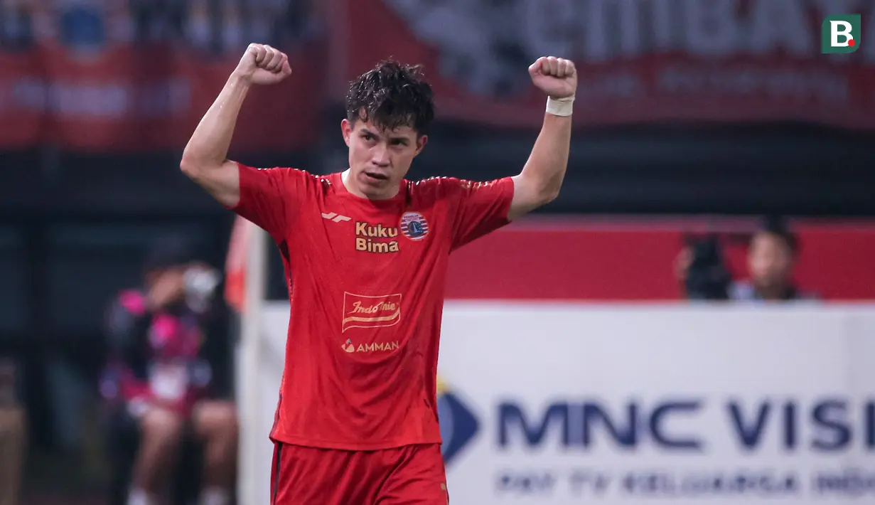 <p>Pemain Persija Jakarta, Ryo Matsumura melakukan selebrasi bersama rekannya setelah mencetak gol saat laga lanjutan BRI Liga 1 2023/2024 antara Persija Jakarta melawan Barito Putera di Stadion Patriot Candrabhaga, Bekasi, Sabtu (07/10/2023). (Bola.com/Bagaskara Lazuardi)</p>