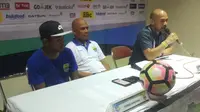 Asisten pelatih Persib Bandung, Herrie Setyawan (Kukuh Saokani)