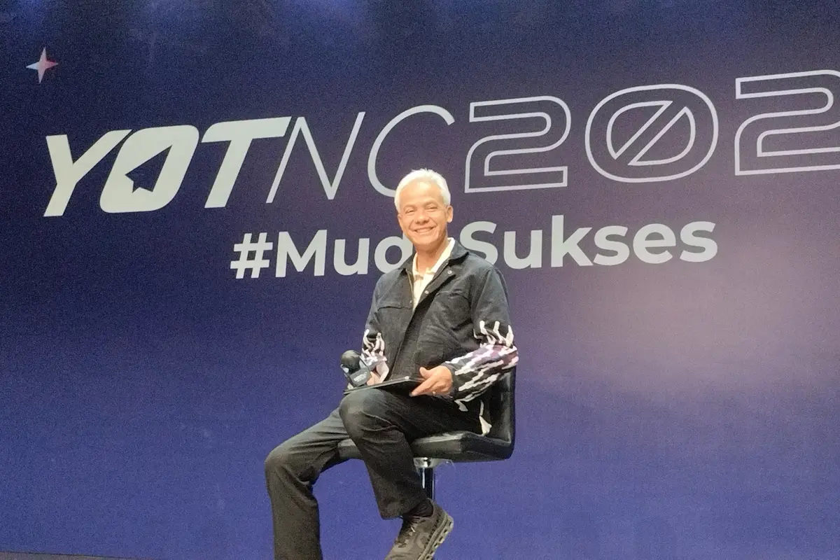 Gubernur Jawa Tengah Ganjar Pranowo menghadiri acara Young on Top National Conference (YOTNC) 2023 di Pusat Perbelanjaan, Kota Kasablanka, Jakarta Selatan, Sabtu (15/7/2023).