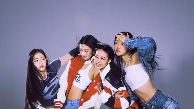 Lirik 'Super Model' VVUP: Melejit ke Posisi #2 YouTube Music Chart Indonesia