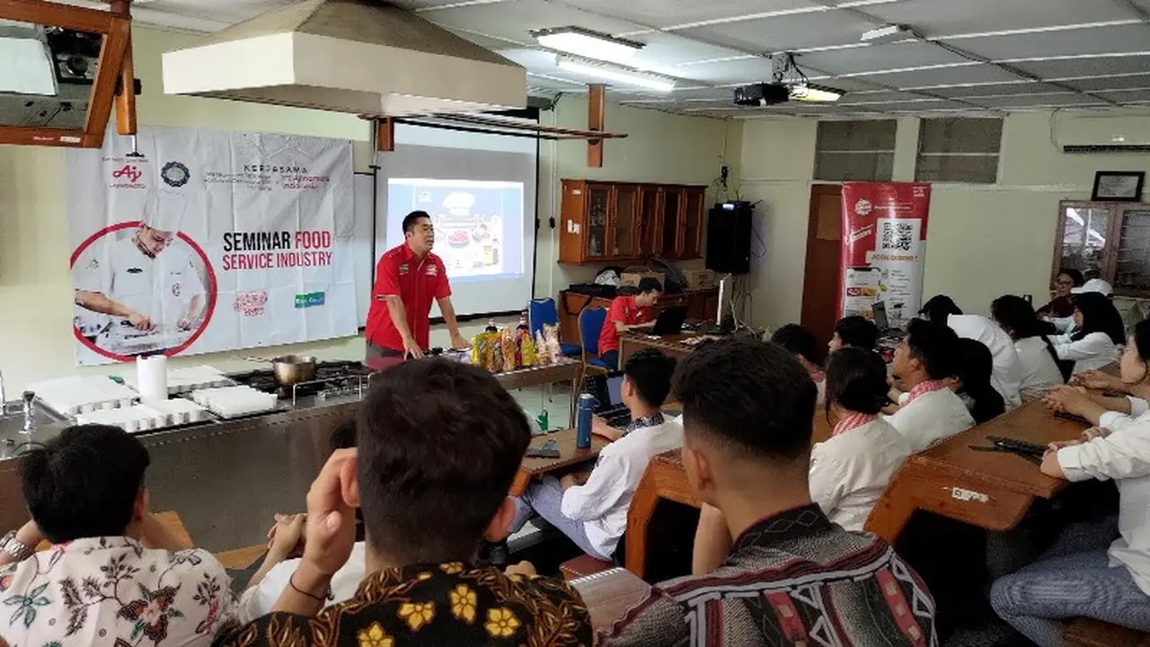 Mengedukasi Calon Chef dan Pengusaha Kuliner Kreasikan Makanan Lezat dan Sehat