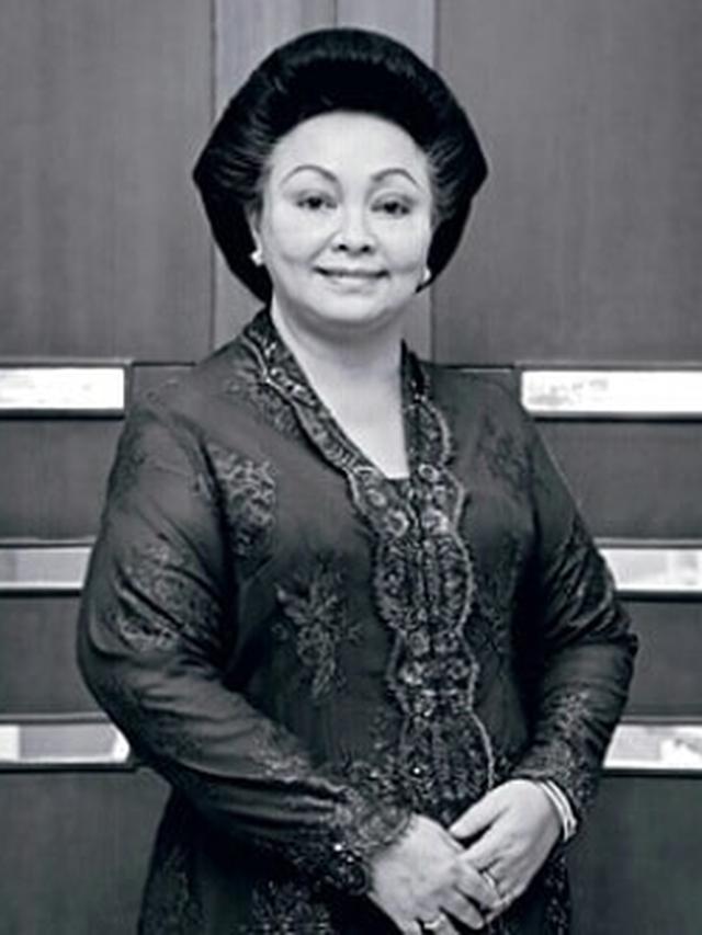 Perias Pengantin Para Seleb Tienuk Riefki Meninggal Dunia Showbiz Liputan6 Com