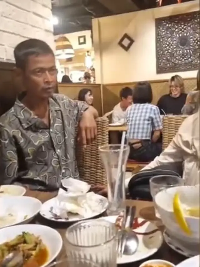 6 Potret Kesederhanaan Ayah Pratama Arhan, Sosok Hebat di Balik Kesuksesan Anak