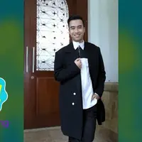 Keluarga Vidi Aldiano punya konsep foto di setiap tahun lebaran.
