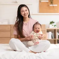 Ilustrasi bayi dan ibu/copyright shutterstock.com/220 Selfmade studio