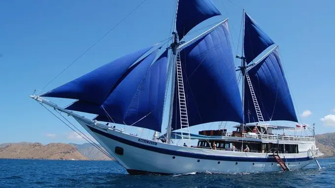 Mau Tau Rahasia Kehebatan Kapal Phinisi? Yuk Datang ke Bulukumba