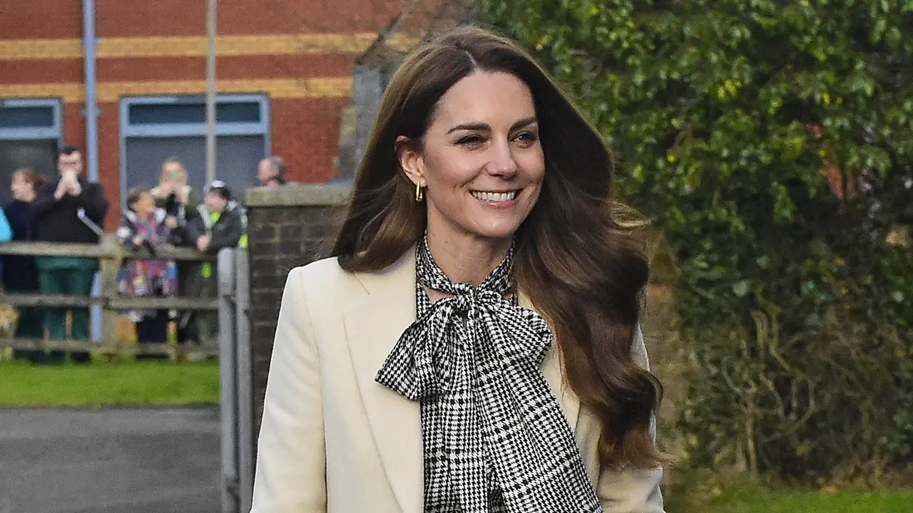 Kate Middleton, Putri Wales dari Inggris mengunjungi Ty Hafan, panti asuhan anak-anak yang berlokasi di Sully, dekat Cardiff, yang mendukung keluarga-keluarga di Wales, pada tanggal 30 Januari 2025. (Dok: Richard Pohle / POOL / AFP)