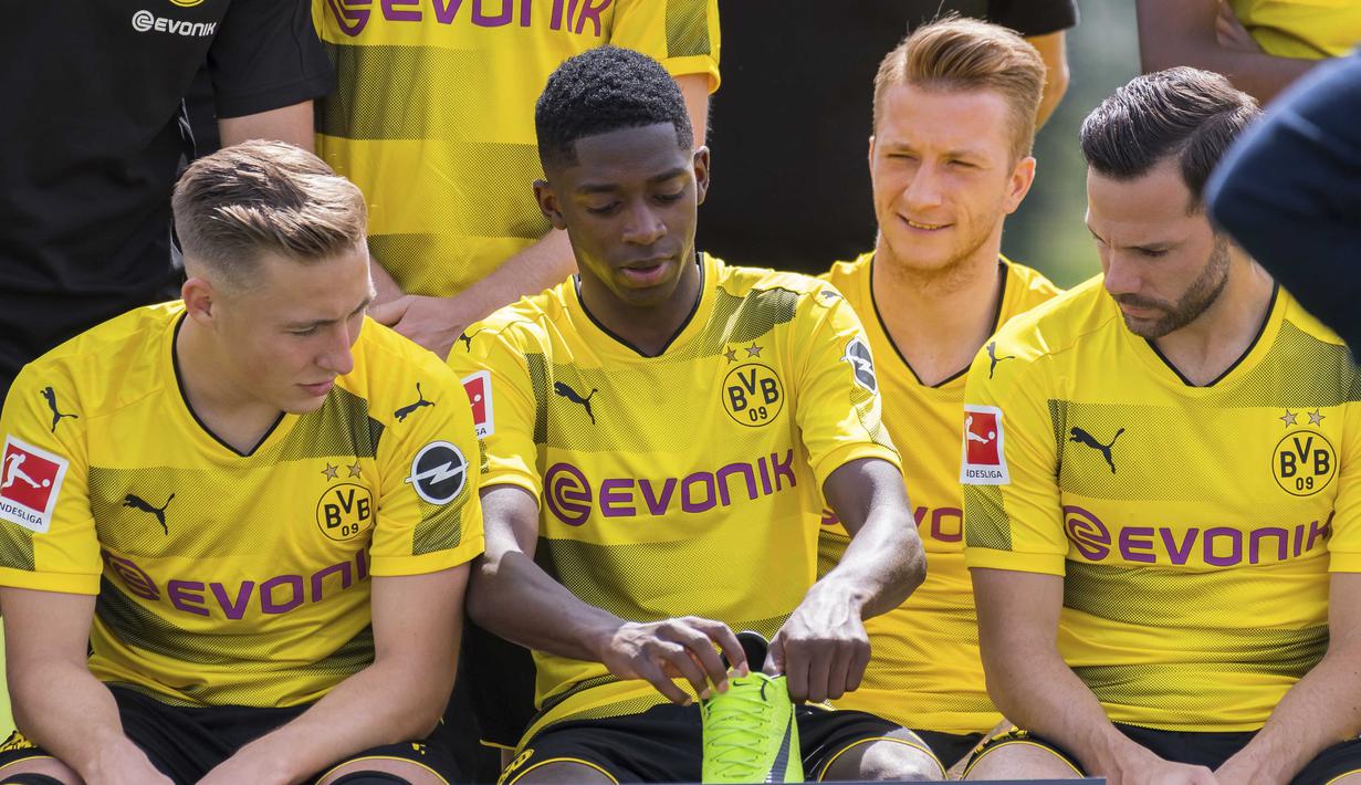 Kedatangan Dembele ke Barcelona menjadi jawaban dari rumors yang beredar sepanjang dua pekan terakhir. Serta mampu memberikan kontribusi signfikan bagi tim asal Catalan tersebut.  (Guido Kirchner/dpa via AP,file)