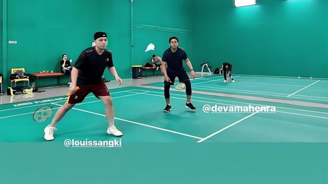 7 Momen Badminton Date Mikha Tambayong dan Deva Mahenra yang Tampil Kompak