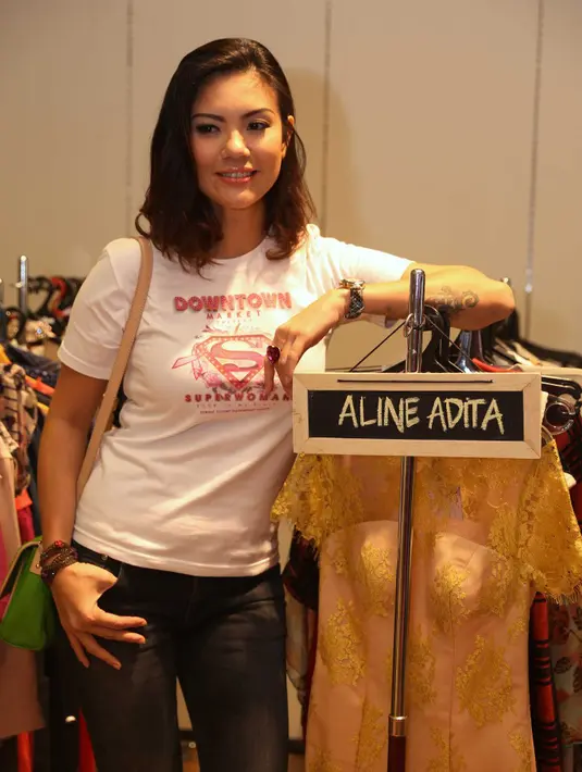 Bagi wanita kelahiran 17 Juli 1980 silam ini, mendaki gunung bukan sekedar untuk kesenangan namun terdapat pesan positif yang selalu ia dapatkan ketika melakukan pendakian. (Nurwahyunan/Bintang.com)