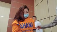 RN, (30) warga Jakarta, yang berperan sebagai (Mami Putri), muncikari 19 perempuan yang dijadikan PSK di Pasuruan. (Dian Kurniawan/Liputan6.com).