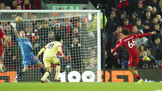 FOTO: Liverpool Bantai Arsenal 4-0