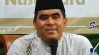 Anak Kh Maimun Zubair, Dr KH Abdul Ghofur atau Gus Gofur mengisi kajian agama di Provinsi Riau. (Liputan6.com/Istimewa/M Syukur)