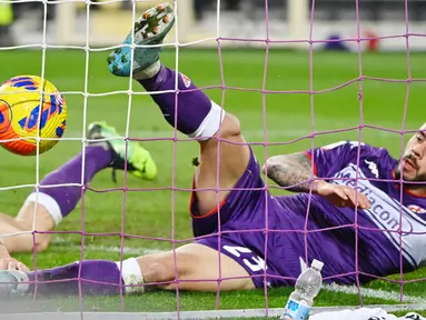 Juventus berhasil mendapatkan kemenangan penting saat bertandang ke markas Fiorentina pada laga leg pertama semifinal Coppa Italia, Kamis (3/3/2022). (AFP/Alberto Pizzoli)