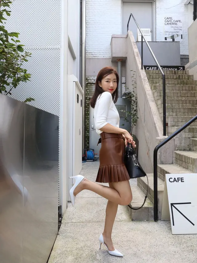 Lama Hiatus, Ini 6 Potret Terbaru Sunny Dahye yang Makin Fresh Usai Kontroversi