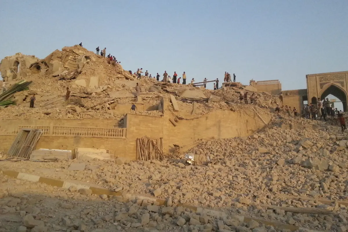 Militan ISIS Mengebom Makam Nabi Yunus 