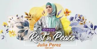  Luna Maya dan Ruben Onsu mengawal jenazah Julia Perez yang akan dimasukan ke dalam ambulans.